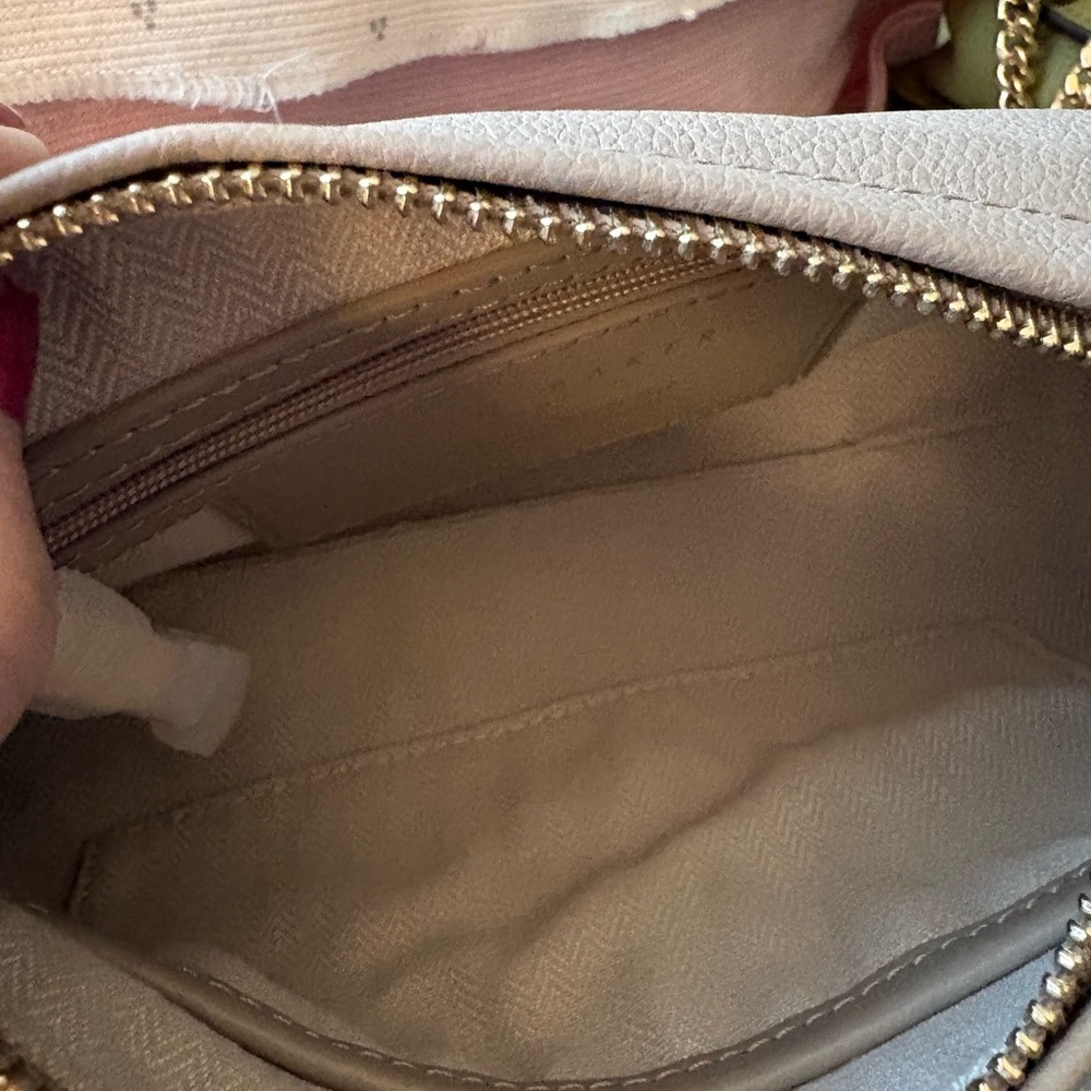 Ted Baker Beige Leather Crossbody Bag with Gold Accents - Picture 7 of 9